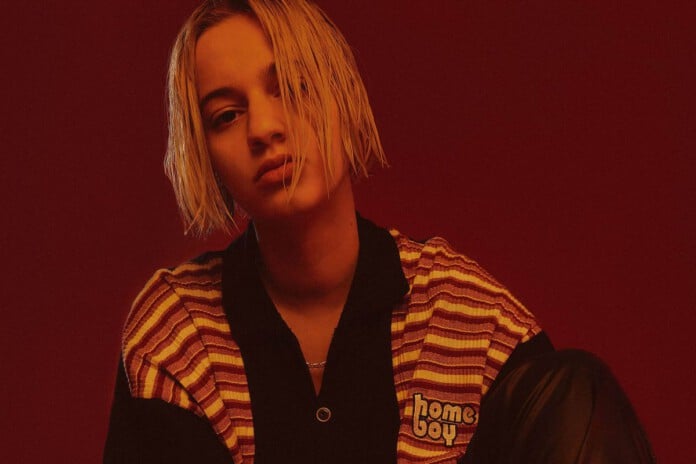 Mavi Phoenix // © Louis Browne