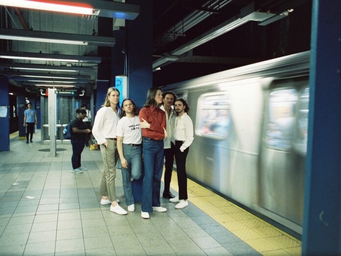 Pressebild 2_Blossoms_credits_Ewan Ogden