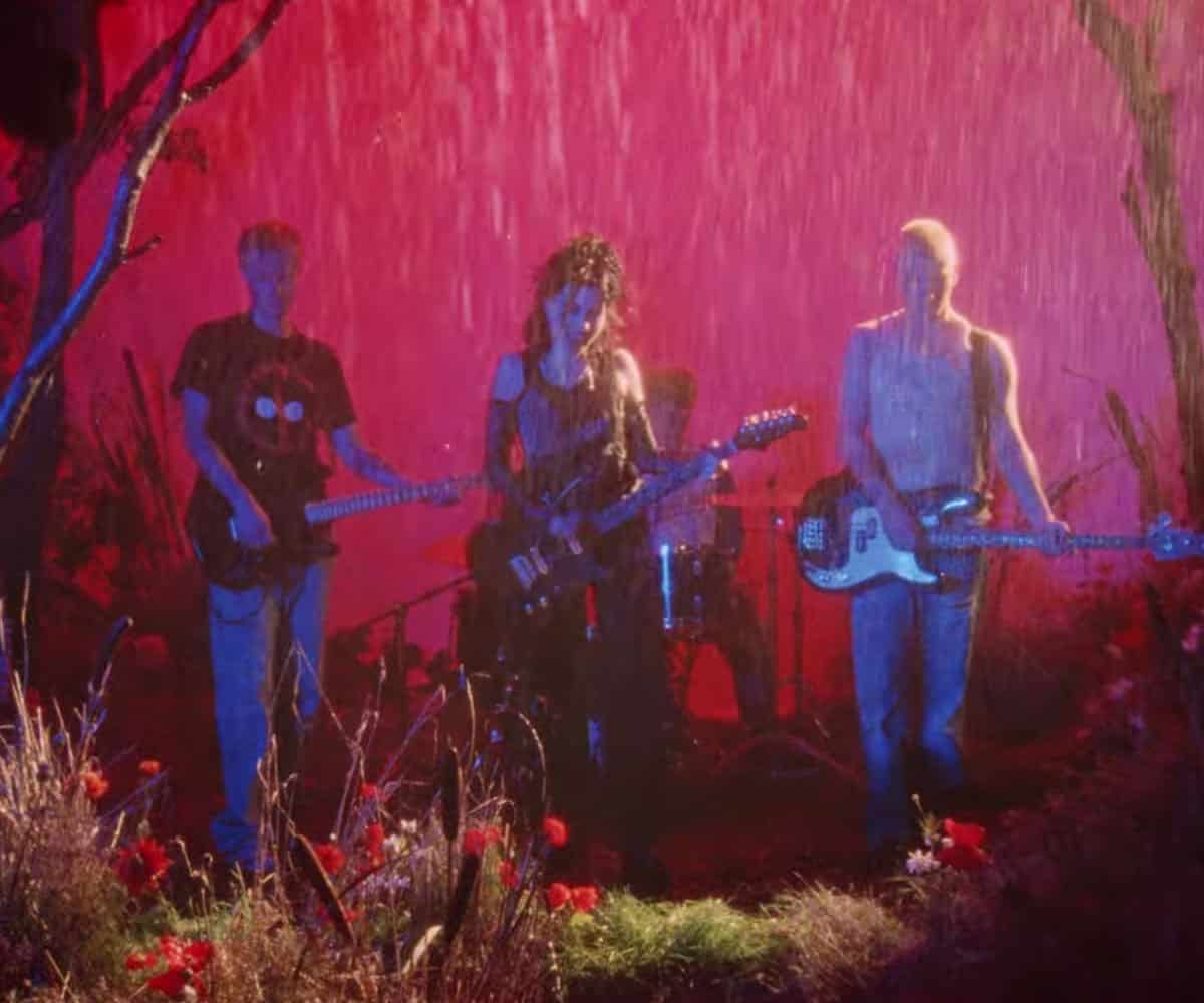 Pale Waves wagen sich mit ihrem Song 